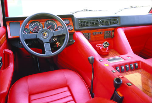 Lamborghini LM 002 (1986-1993)